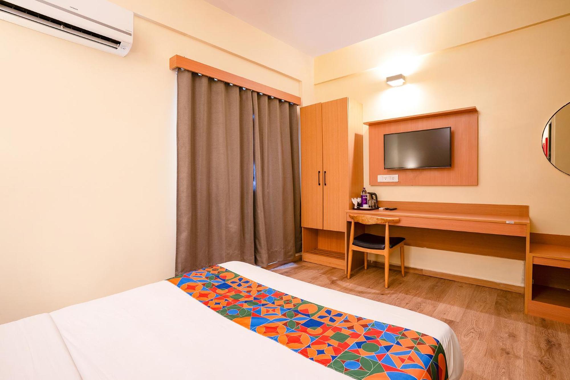 Fabhotel Royal Sterling- Manyata Tech Park Бенґалуру Екстер'єр фото